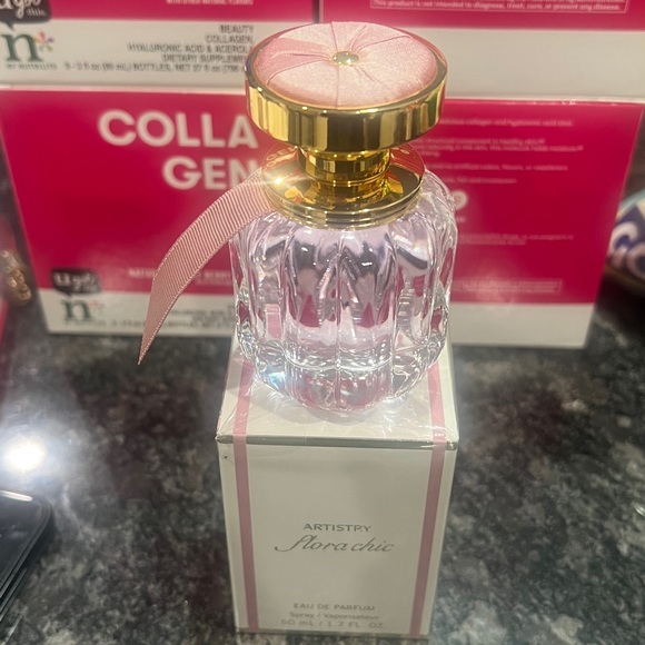 FLORA Accessories - Artristry flora chic